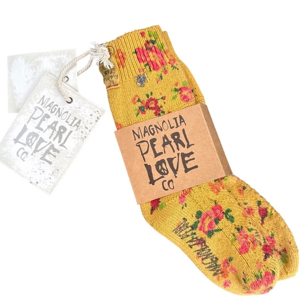 Magnolia Pearl Floral Knit Crew Socks Mustard Yellow Rose Cottagecore NWT - Picture 4 of 4